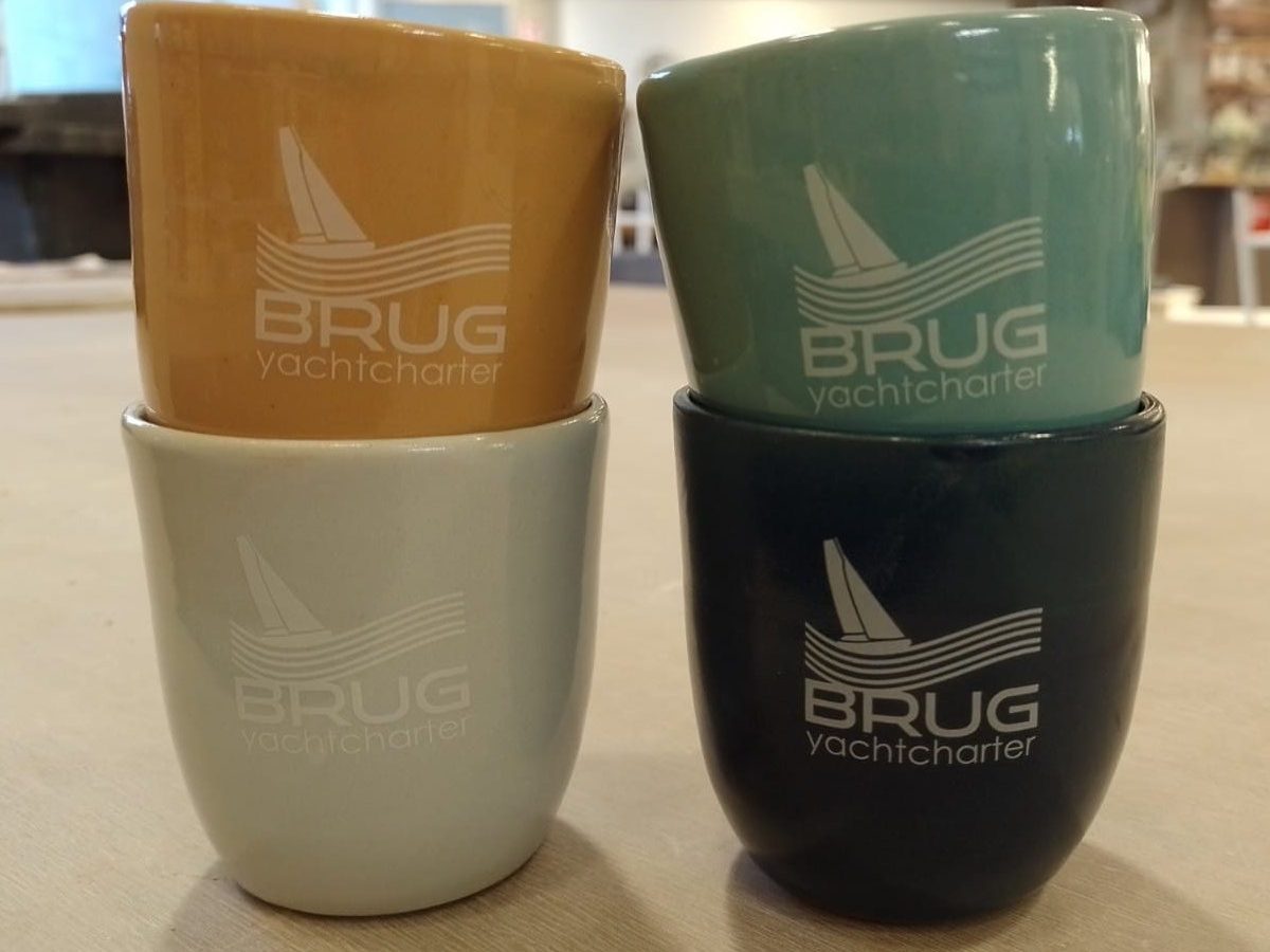 Koffiekopjes met logo